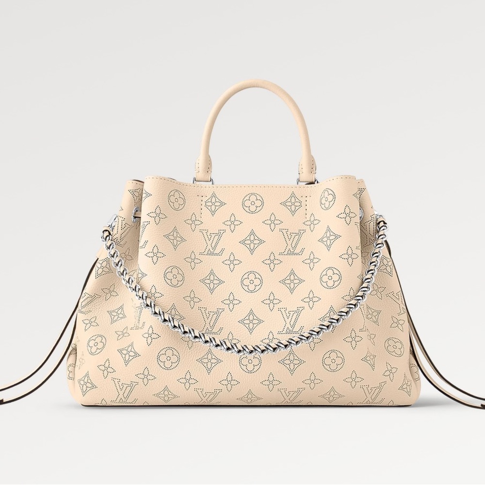 Louis Vuitton Authentic M59203
Bella Tote have box, receipts, dust bag. Wore 1x!